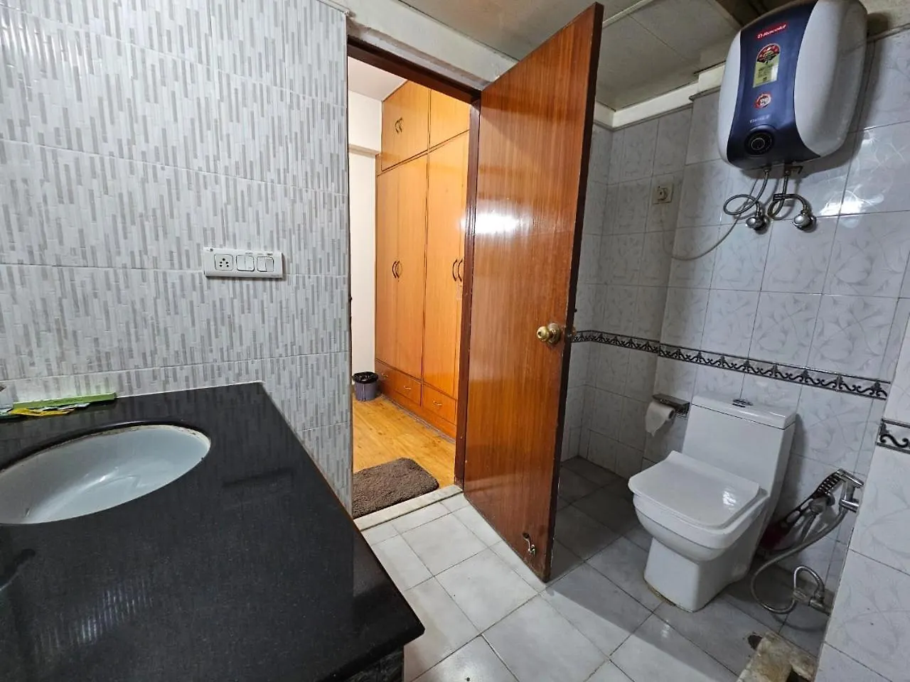 Bright Gurgaon Apartman 0*,
