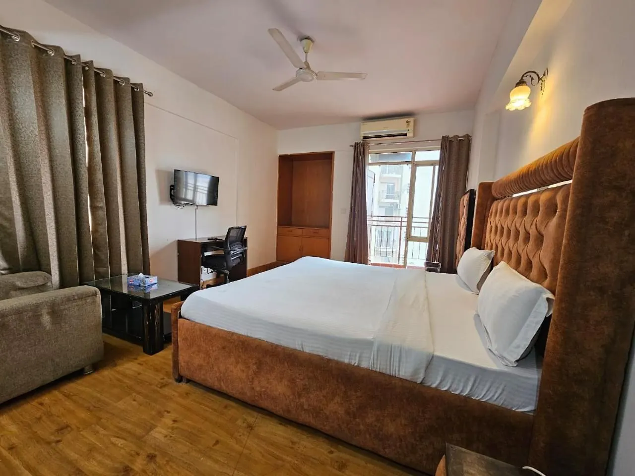 Bright Gurgaon Apartman India