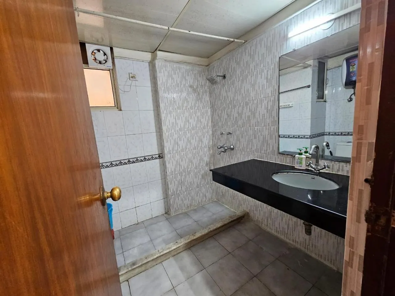 Bright Gurgaon Apartman India